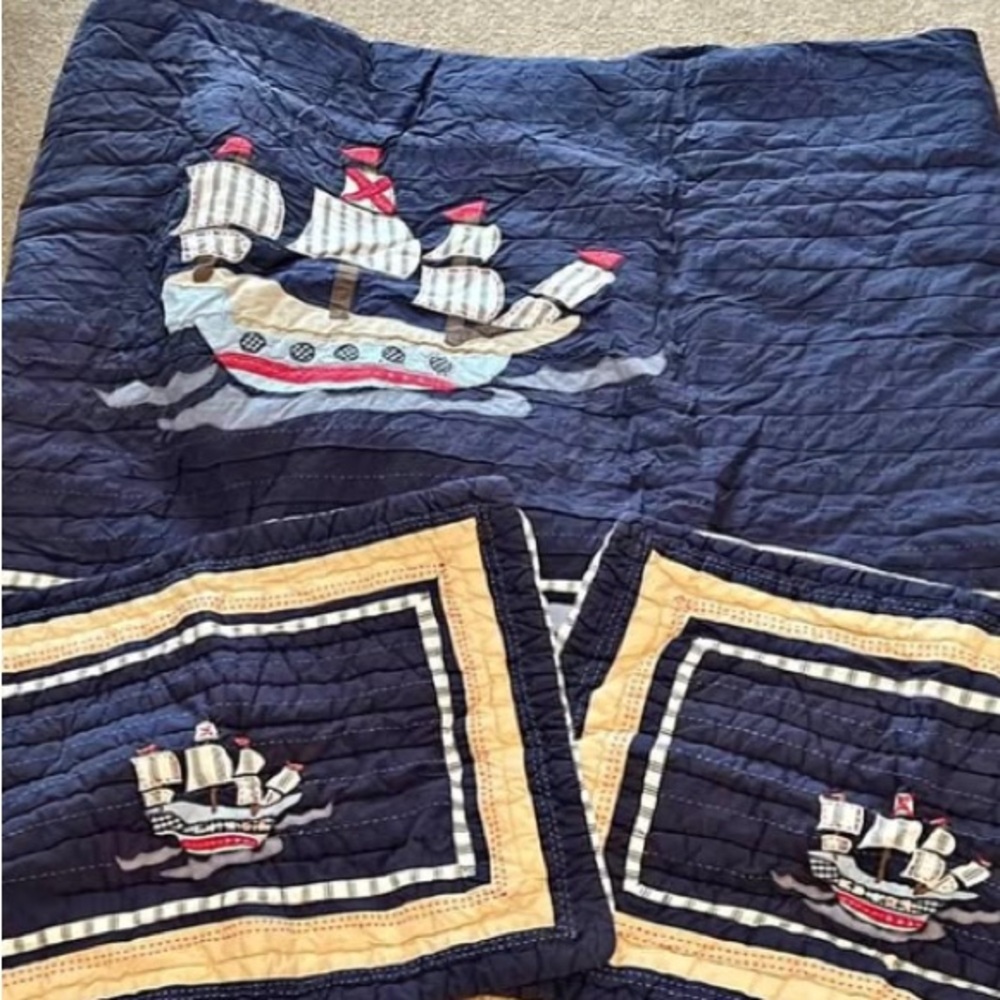 Pottery barn full quilt set